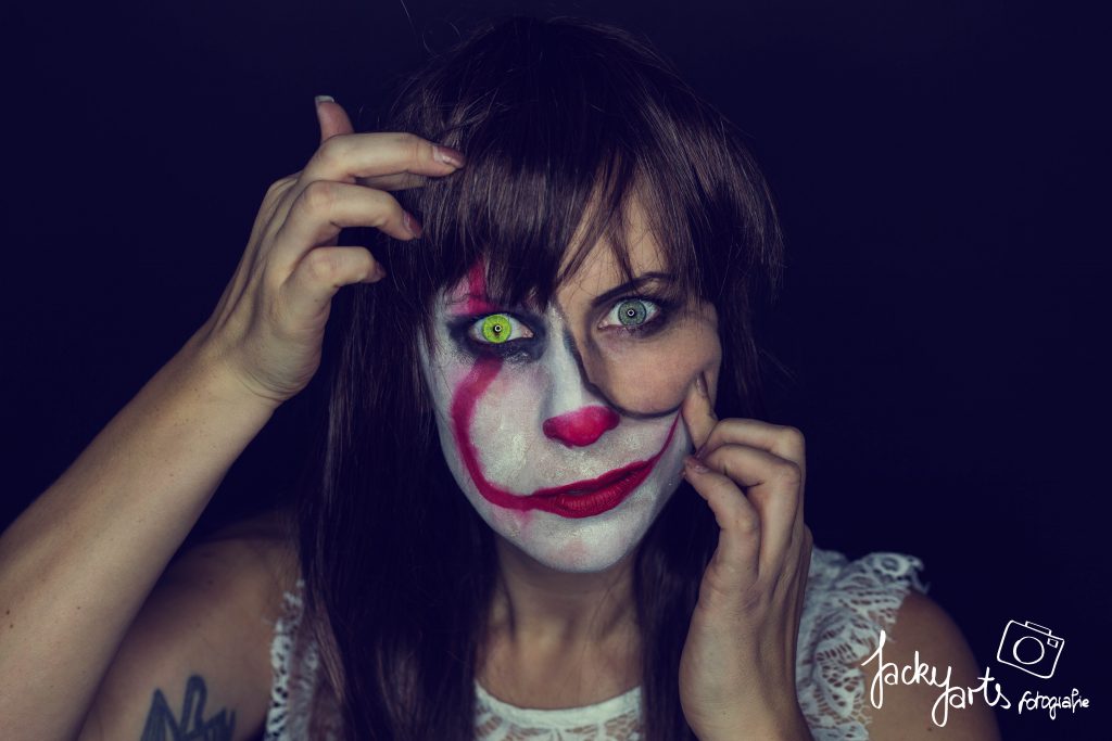 fertiges Halloween Make-Up "Horror-Clown"